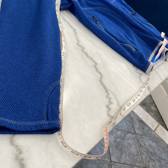 Elevate Light Jacket - Picture 13 of 14